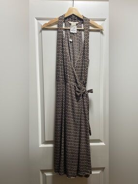 NWT Max Studio Sleeveless Plunge Wrap Dress Brown Pattern L